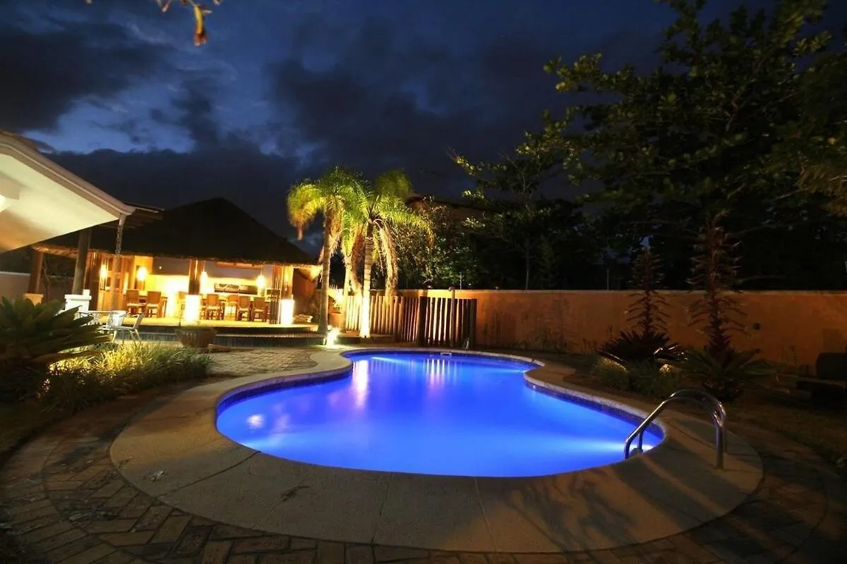 Вилла 5 Quartos Piscina E Espaco Gourmet Бомбиньяс